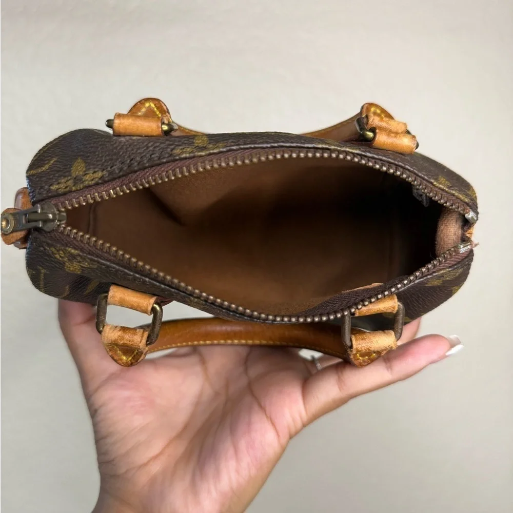 Louis Vuitton Monogram Mini Speedy